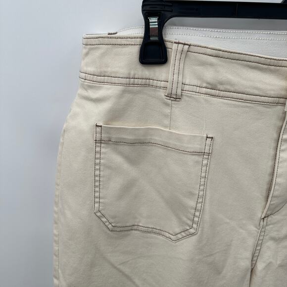 LANE BRYANT Wide Leg Crop Pants in Ivory // 14 - Picture 3 of 9